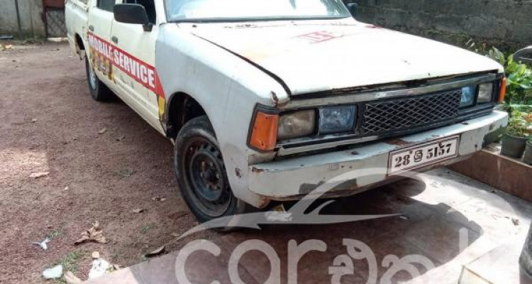 NISSAN DATSUN 1983