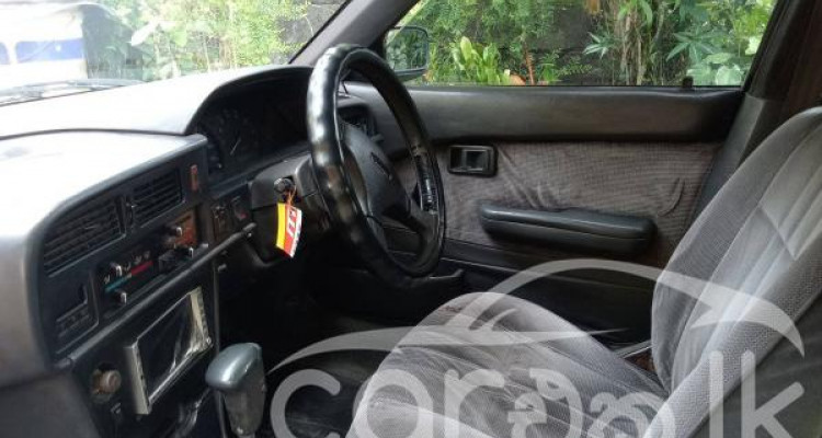 TOYOTA CARINA AT170 1989