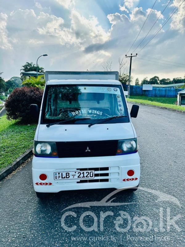 MITSUBISHI MINI MASTER 2006