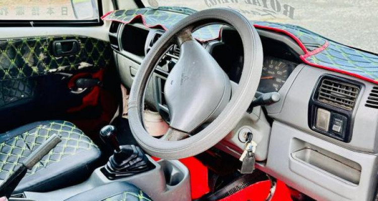 MITSUBISHI MINI MASTER 2006