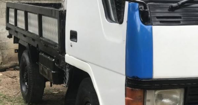 MITSUBISHI CANTER 1989