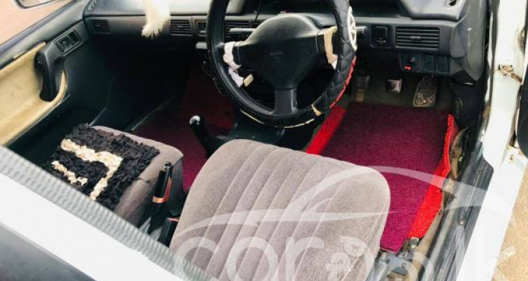 MAZDA FAMILIA 323 1993