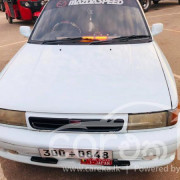 MAZDA FAMILIA 323 1993