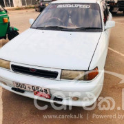 MAZDA FAMILIA 323 1993