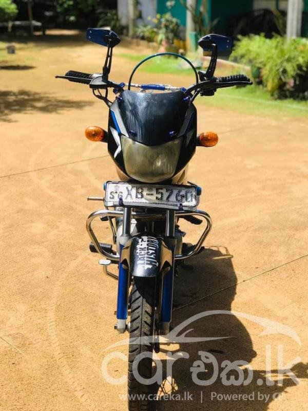 BAJAJ CT100 2012