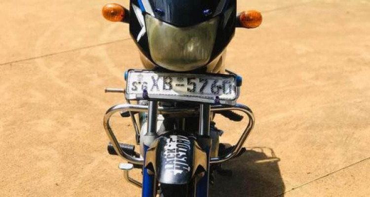 BAJAJ CT100 2012