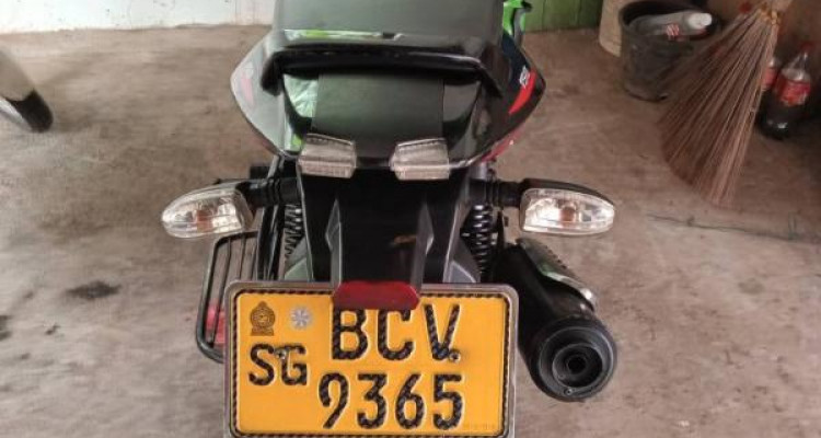 BAJAJ PULSAR 150 2015