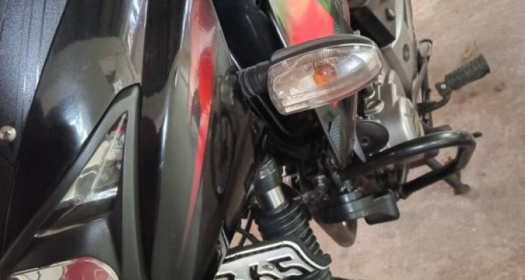 BAJAJ PULSAR 150 2015