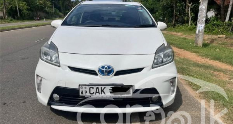 TOYOTA PRIUS 2014