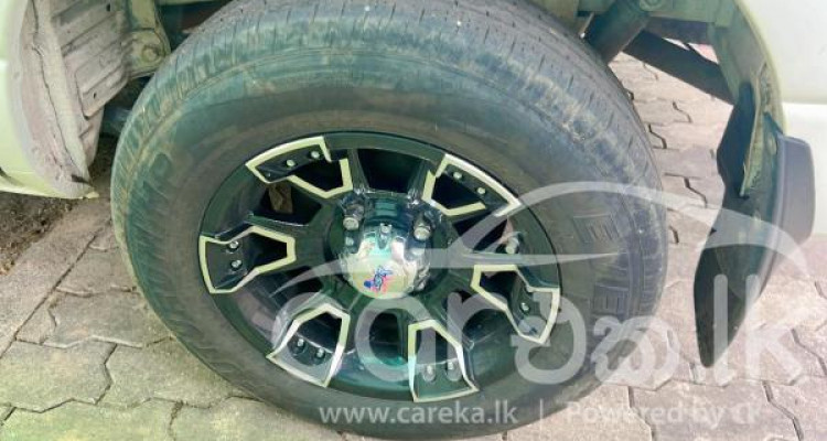 TOYOTA NOAH KR42 2001
