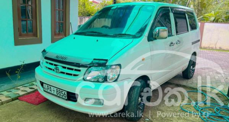 TOYOTA NOAH KR42 2001