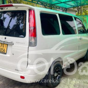 TOYOTA NOAH KR42 2001