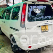 TOYOTA NOAH KR42 2001