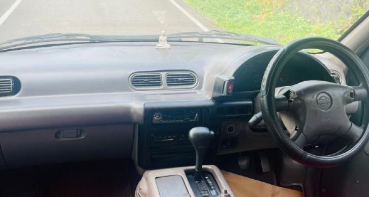 NISSAN SERENA 1993