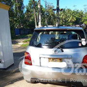 TOYOTA IST 2003