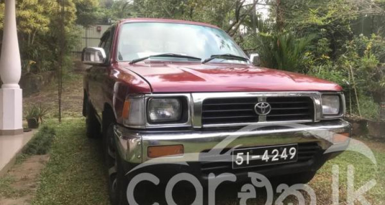 TOYOTA HILUX 1991