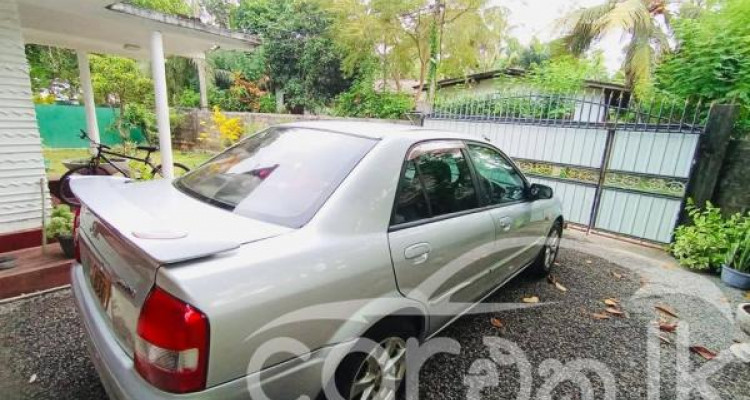 MAZDA FAMILIA 2001
