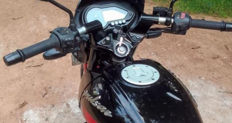 BAJAJ PULSAR 150 2015
