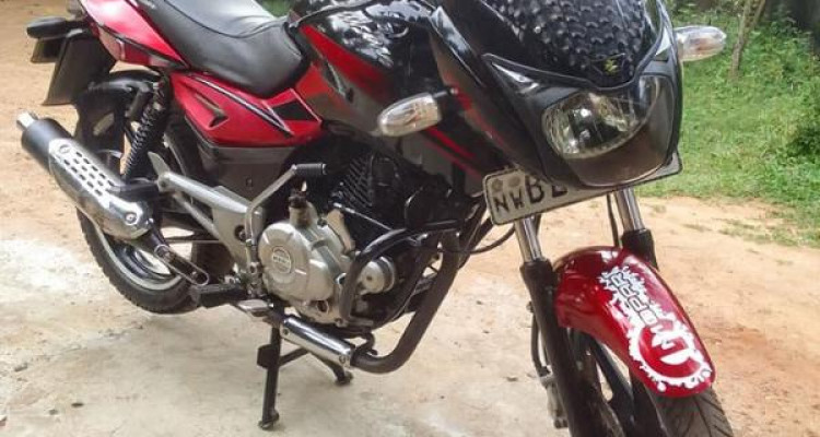 BAJAJ PULSAR 150 2015