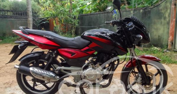 BAJAJ PULSAR 150 2015
