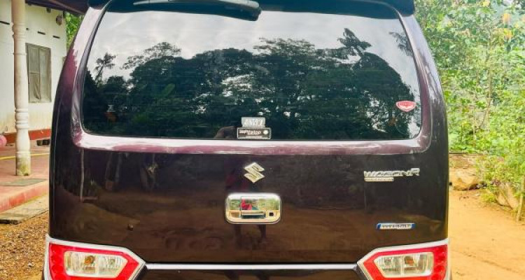 SUZUKI WAGON R PREMIUM 2018