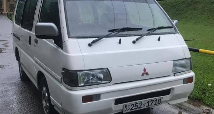 MITSUBISHI P05 1993
