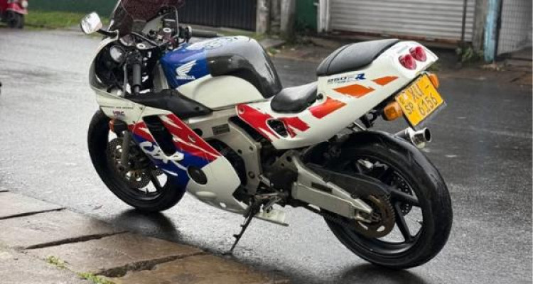 HONDA CBR 1998