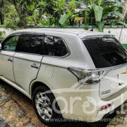 MITSUBISHI OUTLANDER PHEV 2015