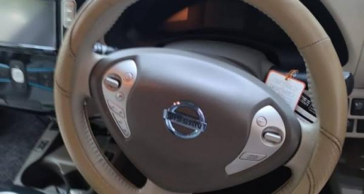 NISSAN LEAF 2012