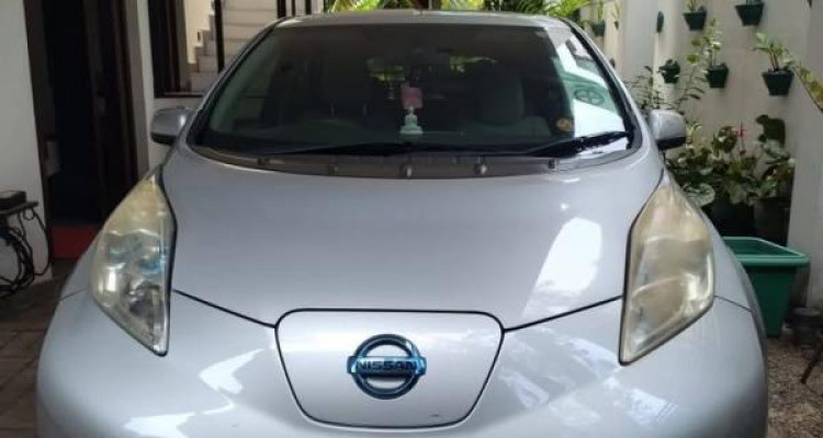 NISSAN LEAF 2012