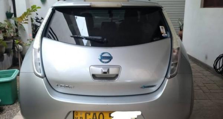 NISSAN LEAF 2012