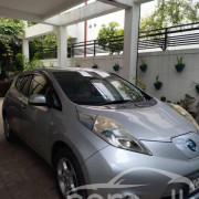 NISSAN LEAF 2012