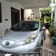 NISSAN LEAF 2012
