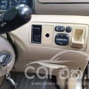 TOYOTA COROLLA 121 2002