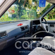 NISSAN TRAD SUNNY 1989