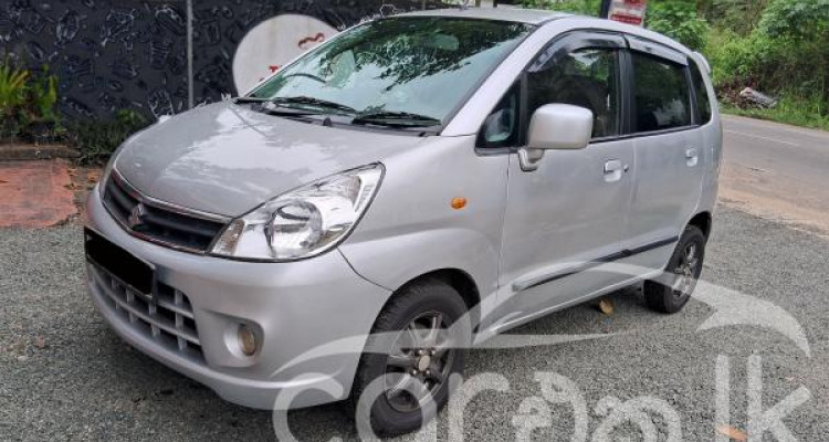 SUZUKI ESTILO 2010