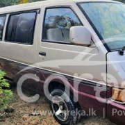 NISSAN LARGO 1996