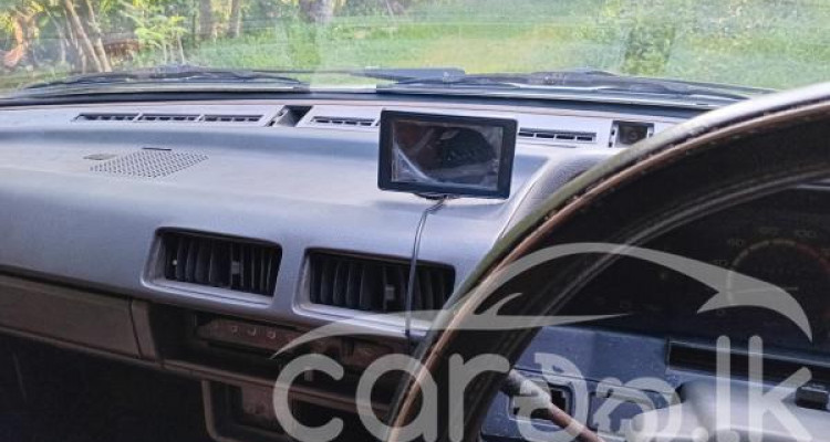 NISSAN SUNNY B11 1982