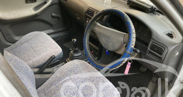 NISSAN SUNNY SB13 1993