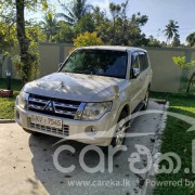 MITSUBISHI MONTERO 2013