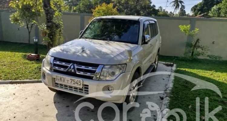 MITSUBISHI MONTERO 2013