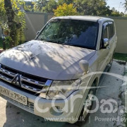 MITSUBISHI MONTERO 2013