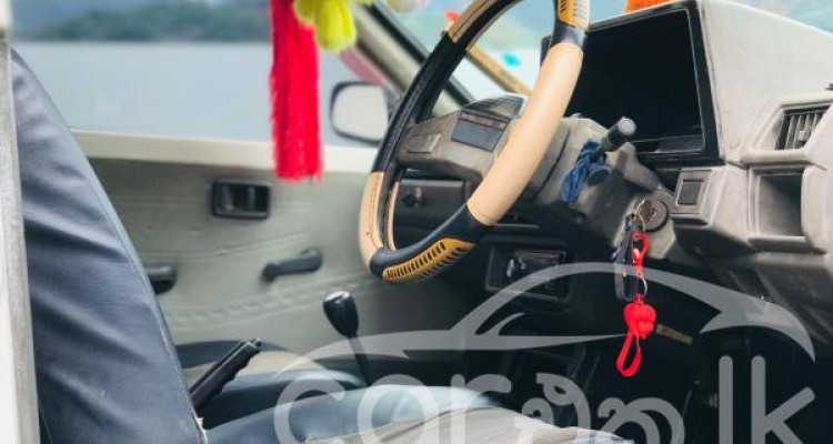 NISSAN SUNNY B11 1984