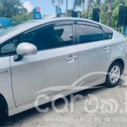 TOYOTA PRIUS 2011