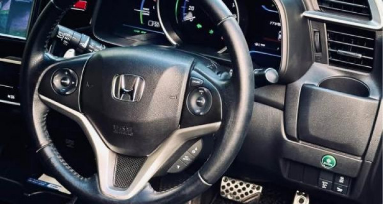 HONDA FIT GP5 2015