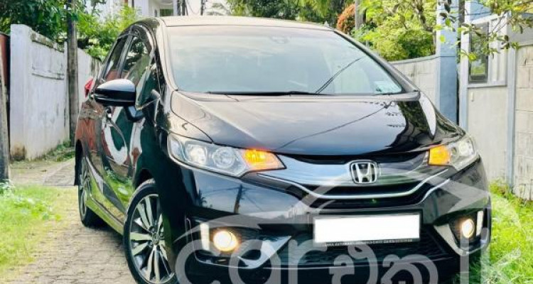 HONDA FIT GP5 2015