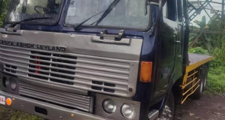 LANKA ASHOK LEYLAND 10 WHEEL CONTAINER 1995