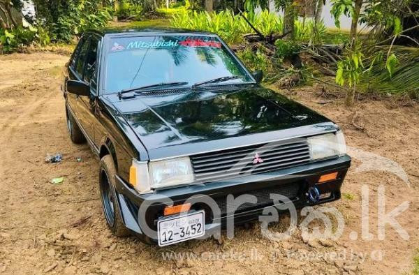 MITSUBISHI LANCER BOX 1982