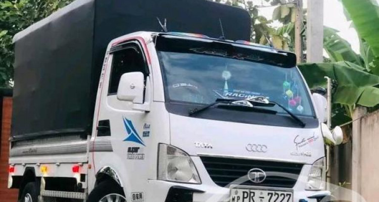 TATA SUPER ACE 2011