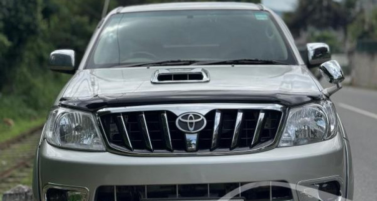 TOYOTA HILUX 2006